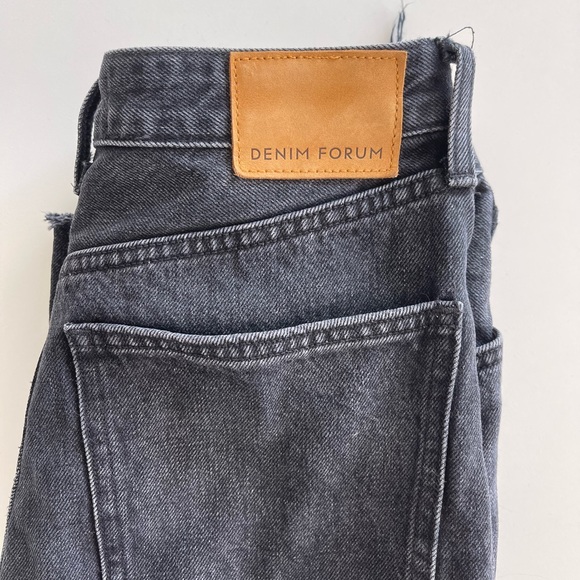 Aritzia Denim Forum Mia High Rise Curve Jeans - Picture 5 of 5